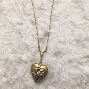 Vintage Ornate Gold Heart Locket